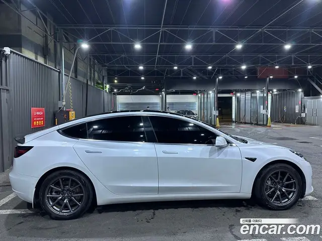 Tesla Model 3 2020 автомат (гидро), миниатюра 2