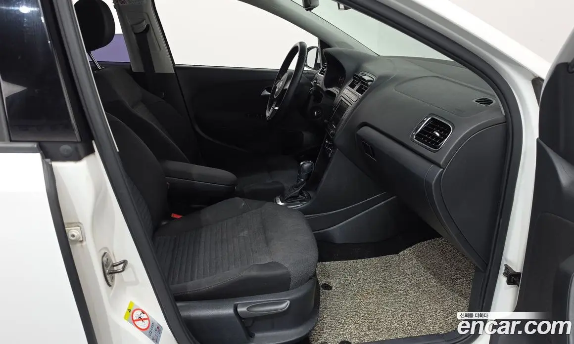 Volkswagen Polo 2013 1.6 автомат (гидро), фото 11