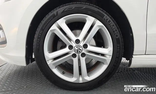 Volkswagen Polo 2013 1.6 автомат (гидро), миниатюра 5