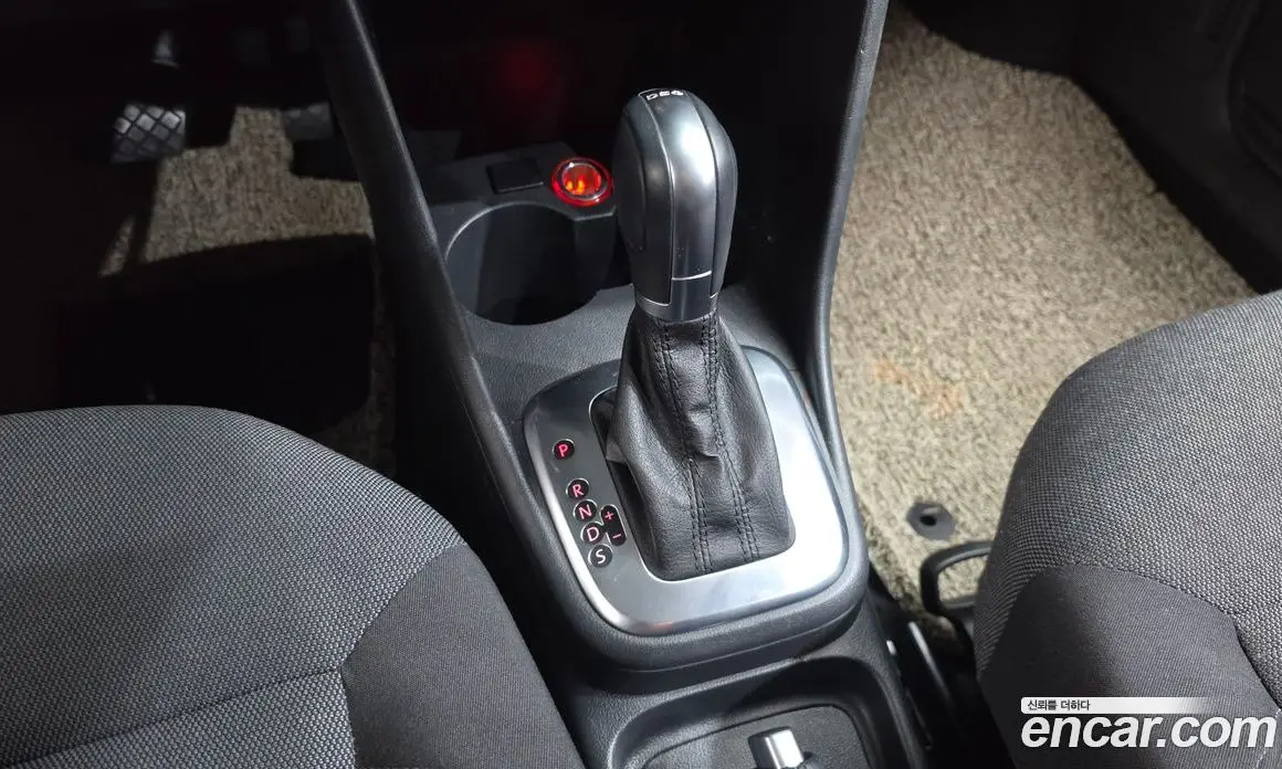 Volkswagen Polo 2013 1.6 автомат (гидро), фото 9