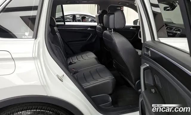 Volkswagen Tiguan 2024 2.0 автомат (гидро), миниатюра 12