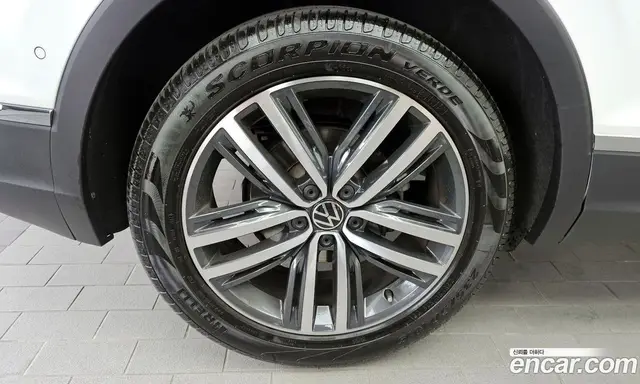 Volkswagen Tiguan 2024 2.0 автомат (гидро), миниатюра 5