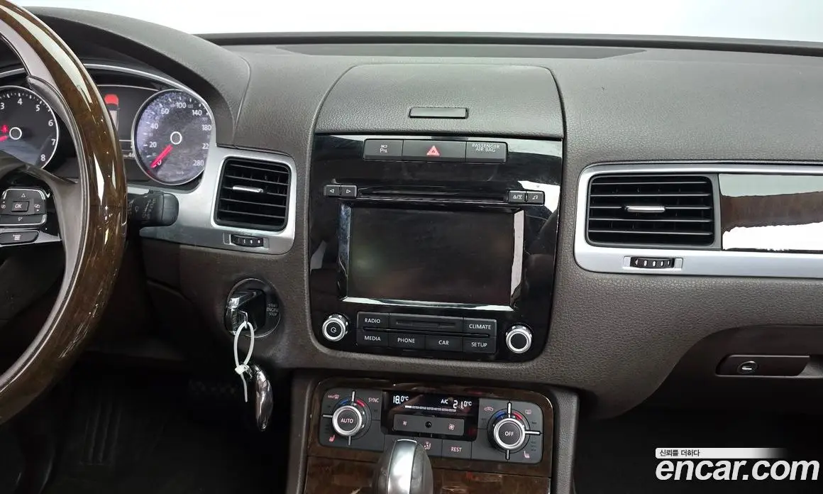 Volkswagen Touareg 2015 3.6 автомат (гидро), фото 12 Volkswagen Touareg 2015 3.6 автомат (гидро), фото 12