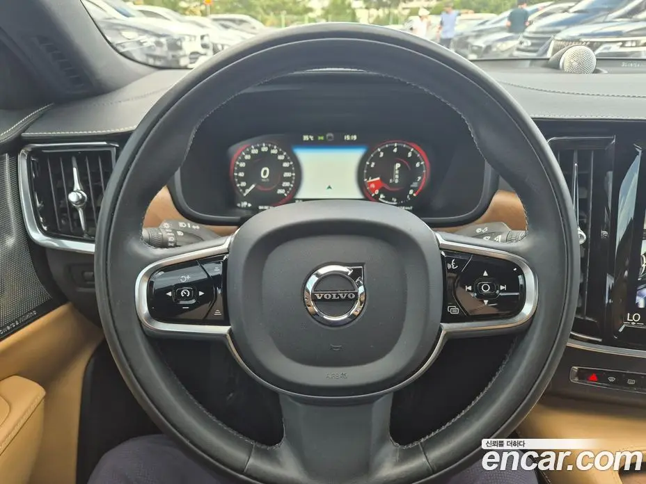 Volvo S90 2019 2.0 автомат (гидро), фото 17 Volvo S90 2019 2.0 автомат (гидро), фото 17