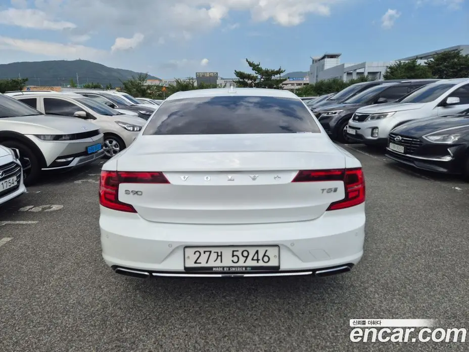 Volvo S90 2019 2.0 автомат (гидро), фото 4 Volvo S90 2019 2.0 автомат (гидро), фото 4