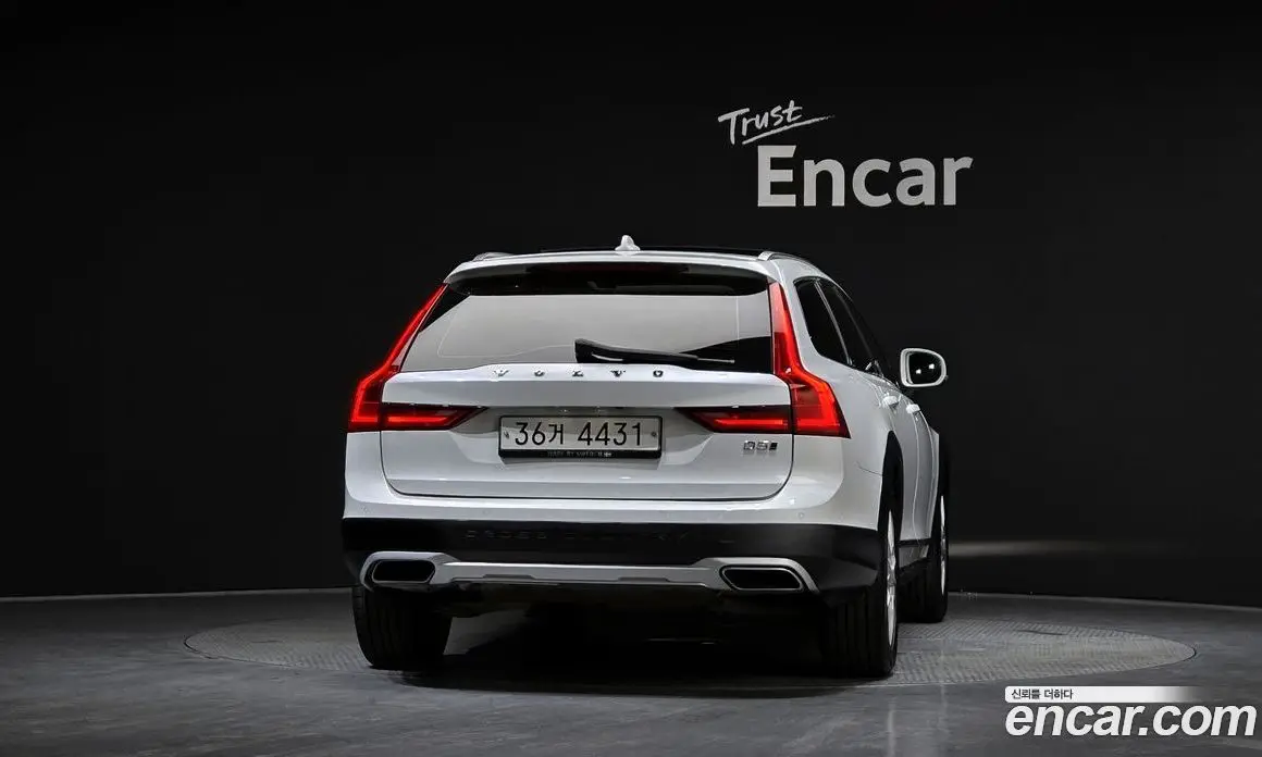 Volvo V90 2017 2.0 автомат (гидро), фото 4 Volvo V90 2017 2.0 автомат (гидро), фото 4