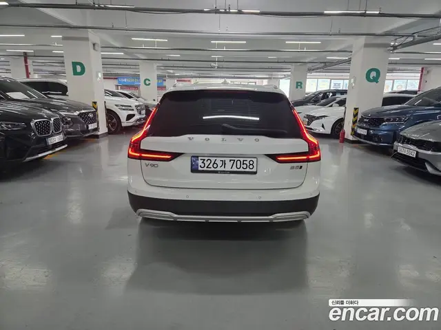 Volvo V90 2020 2.0 автомат (гидро), миниатюра 2