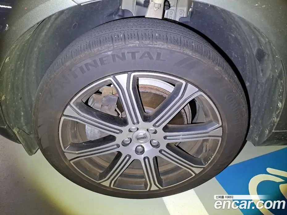 Volvo XC60 2019 2.0 автомат (гидро), фото 14 Volvo XC60 2019 2.0 автомат (гидро), фото 14