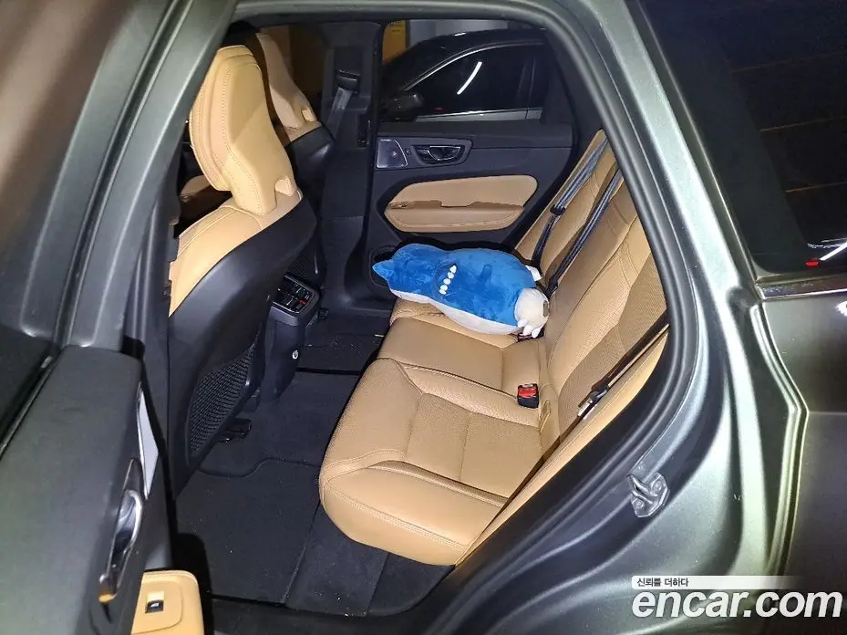 Volvo XC60 2019 2.0 автомат (гидро), фото 18 Volvo XC60 2019 2.0 автомат (гидро), фото 18