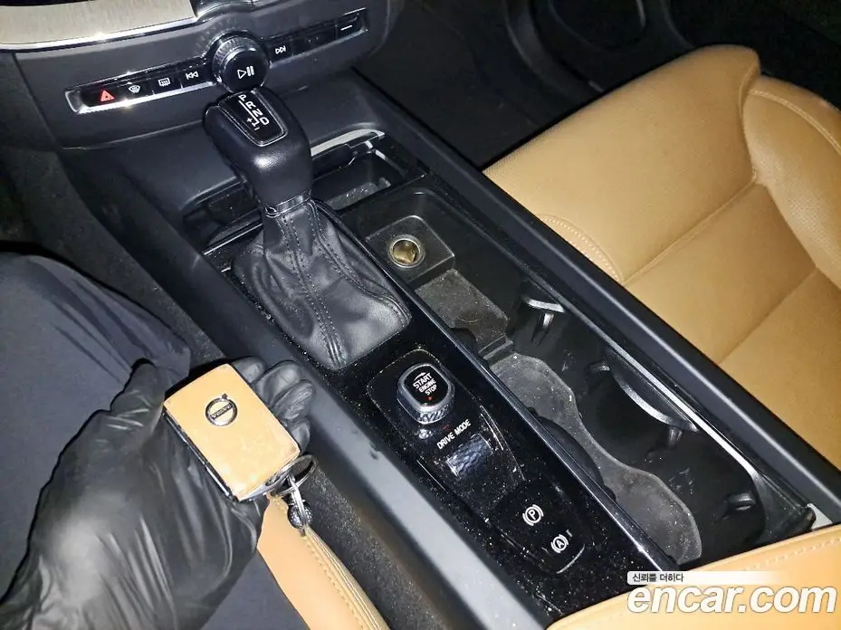 Volvo XC60 2019 2.0 автомат (гидро), фото 20 Volvo XC60 2019 2.0 автомат (гидро), фото 20
