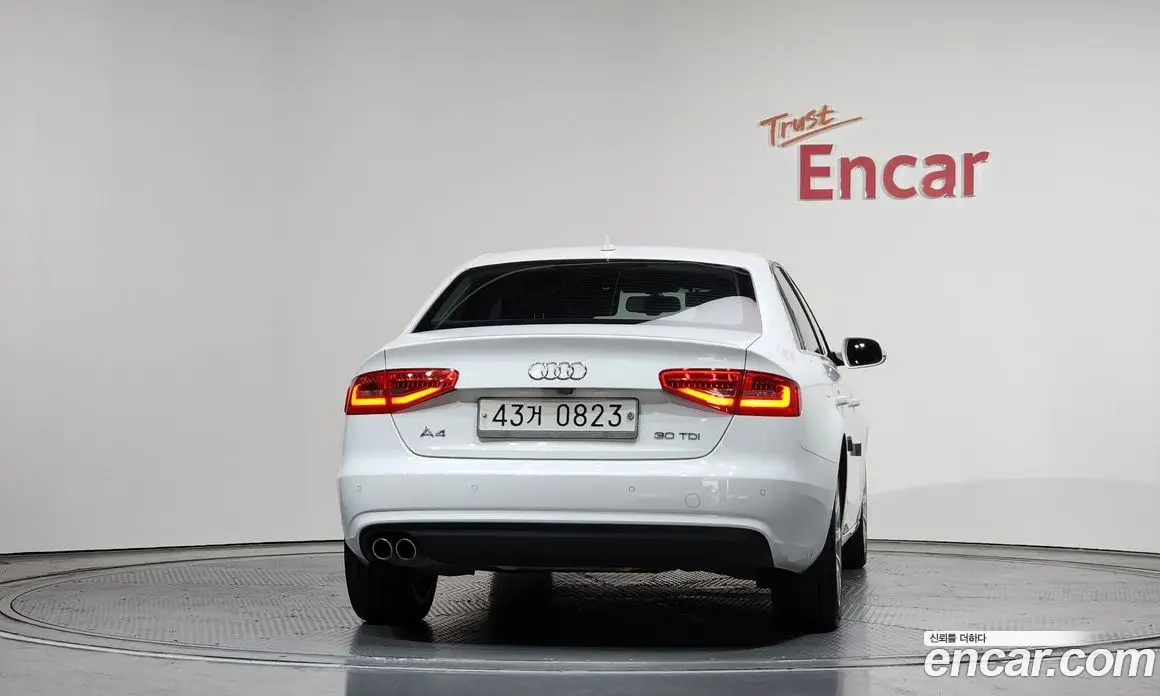 Audi A4 2015 2.0 автомат (гидро), фото 4
