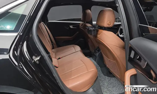 Audi A4 2020 2.0 автомат (гидро), миниатюра 11