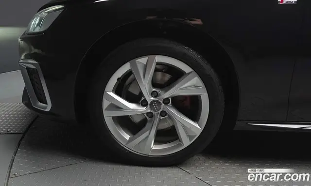 Audi A4 2020 2.0 автомат (гидро), миниатюра 5