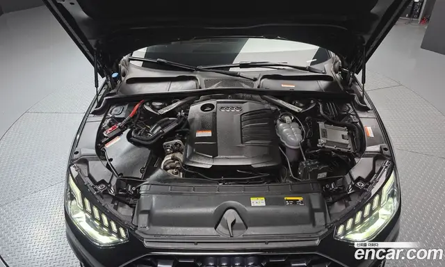 Audi A4 2020 2.0 автомат (гидро), миниатюра 6