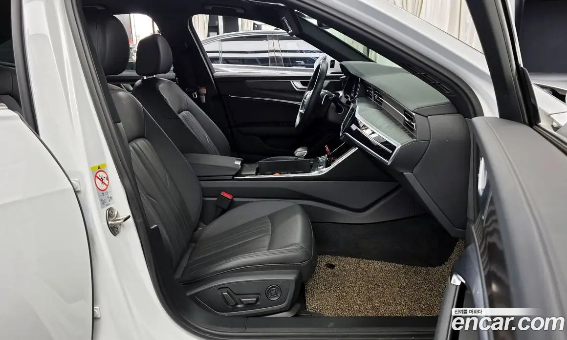 Audi A6 2021 2.0 автомат (гидро), фото 11