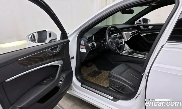 Audi A6 2021 2.0 автомат (гидро), миниатюра 10