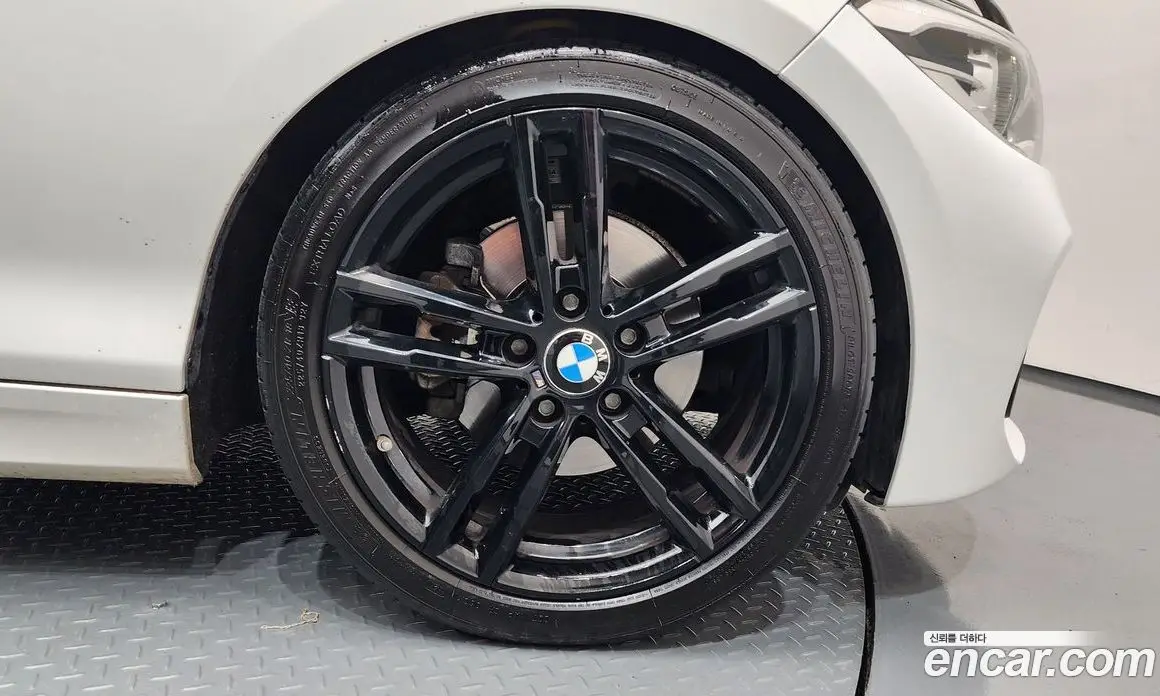 BMW 1 серия 2017 2.0 автомат (гидро), фото 4 BMW 1 серия 2017 2.0 автомат (гидро), фото 4