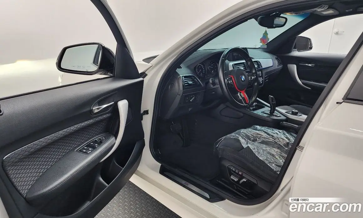 BMW 1 серия 2017 2.0 автомат (гидро), фото 9 BMW 1 серия 2017 2.0 автомат (гидро), фото 9