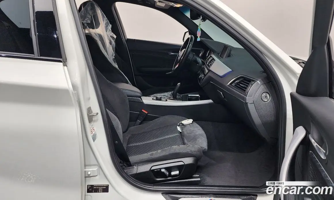 BMW 1 серия 2017 2.0 автомат (гидро), фото 10 BMW 1 серия 2017 2.0 автомат (гидро), фото 10