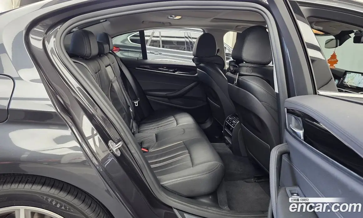 BMW 5 серия 2018 2.0 автомат (гидро), фото 12