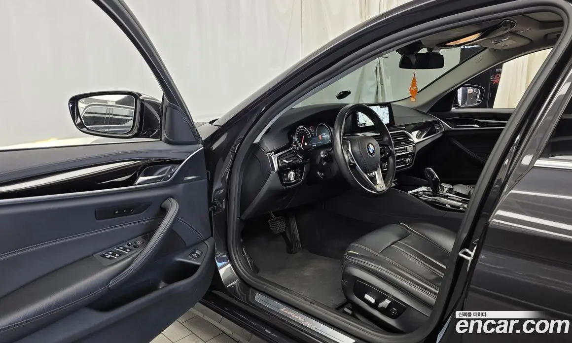 BMW 5 серия 2018 2.0 автомат (гидро), фото 10