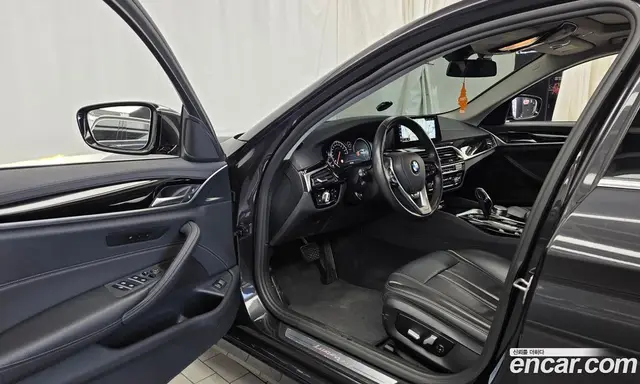 BMW 5 серия 2018 2.0 автомат (гидро), миниатюра 10
