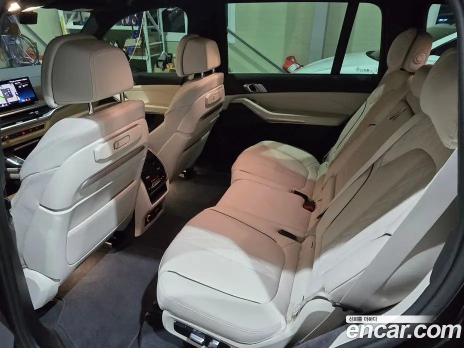 BMW X7 2025 3.0 автомат (гидро), фото 13 BMW X7 2025 3.0 автомат (гидро), фото 13