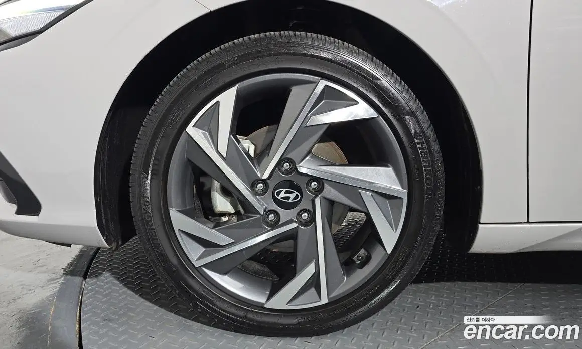 Hyundai Avante 2023 1.6 автомат (гидро), фото 5 Hyundai Avante 2023 1.6 автомат (гидро), фото 5