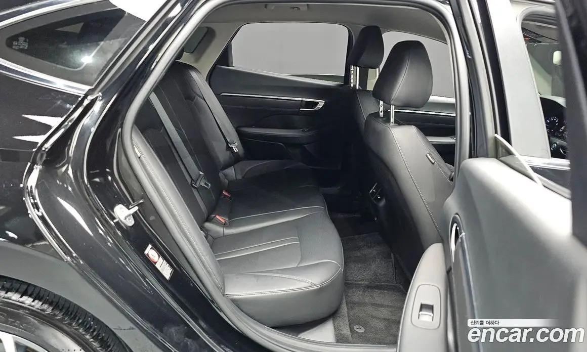 Hyundai Sonata 2022 2.0 автомат (гидро), фото 11