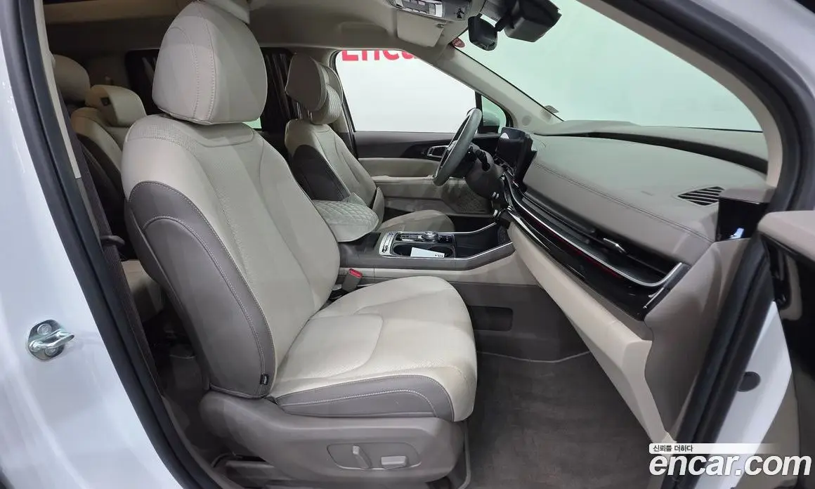 Kia Carnival 2024 1.6 автомат (гидро), фото 10