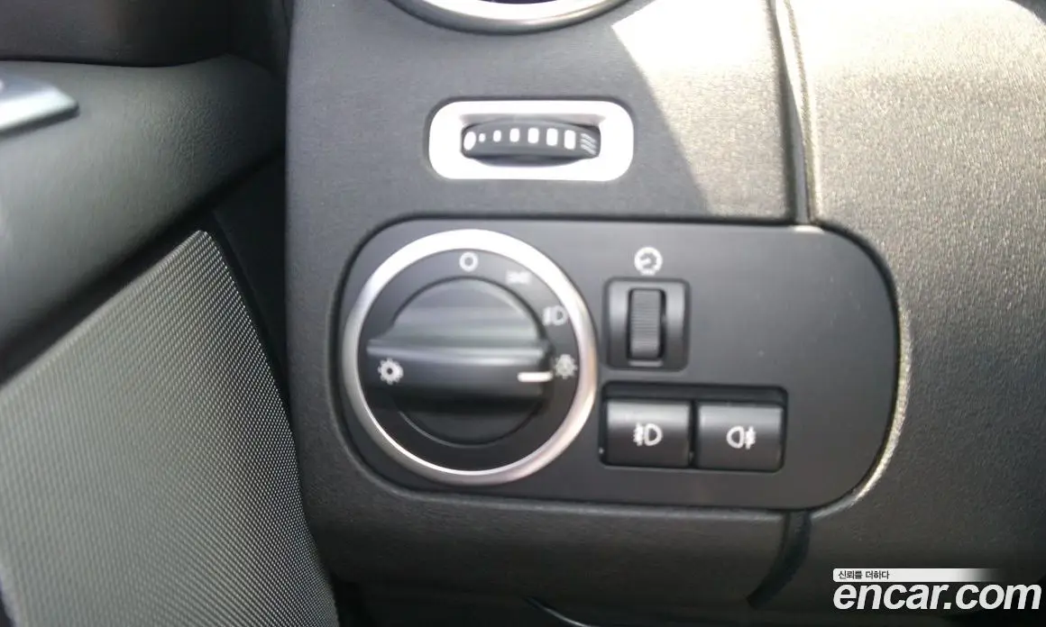 Land Rover Discovery 2016 3.0 автомат (гидро), фото 17