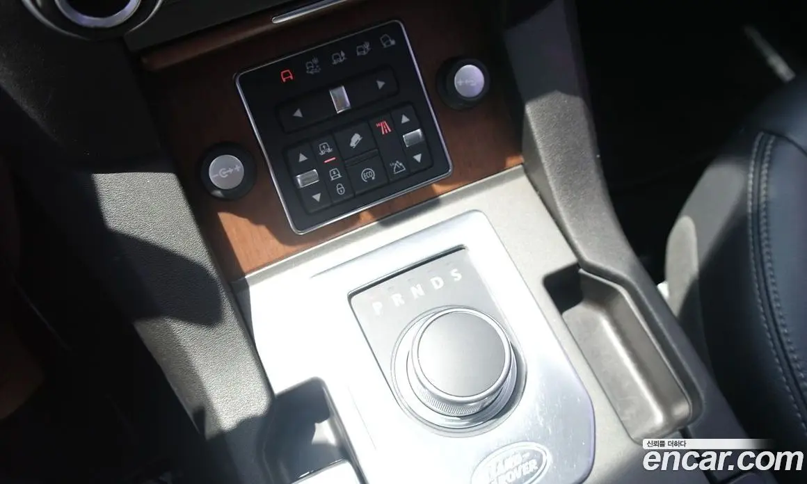 Land Rover Discovery 2016 3.0 автомат (гидро), фото 9