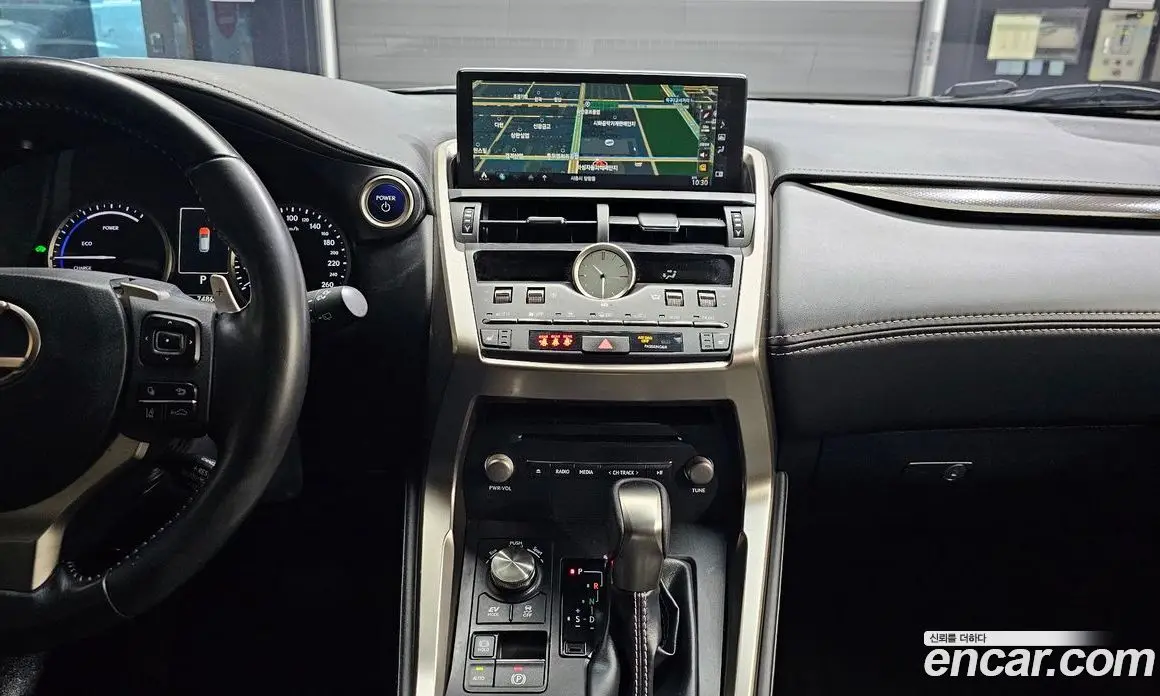 Lexus NX 2019 2.5 автомат (гидро), фото 18 Lexus NX 2019 2.5 автомат (гидро), фото 18