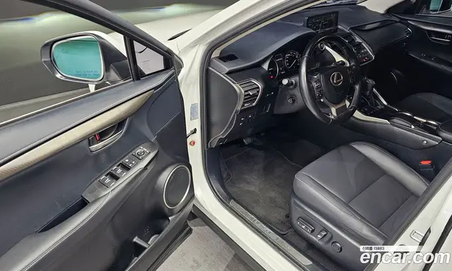 Lexus NX 2019 2.5 автомат (гидро), миниатюра 10 Lexus NX 2019 2.5 автомат (гидро), миниатюра 10