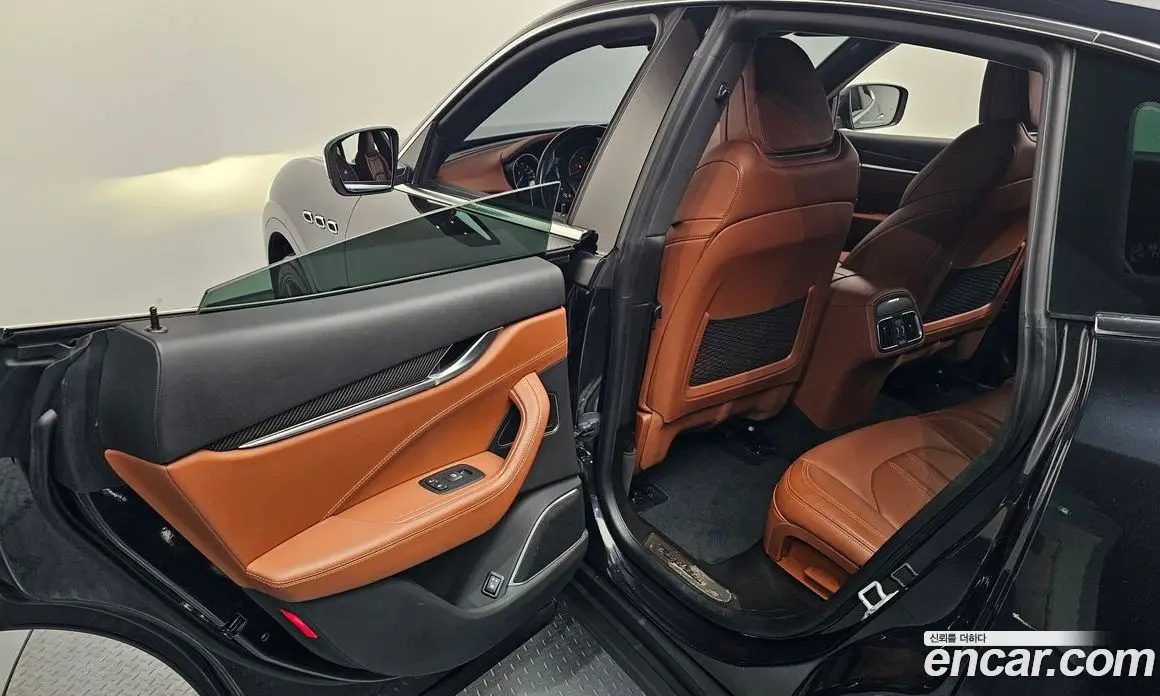 Maserati Levante 2018 3.0 автомат (гидро), фото 12