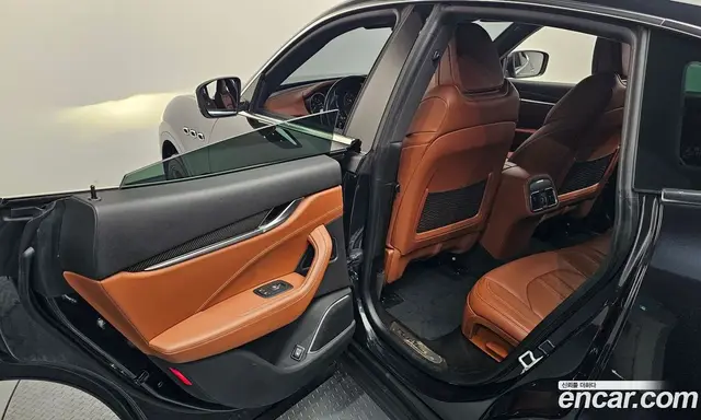 Maserati Levante 2018 3.0 автомат (гидро), миниатюра 12