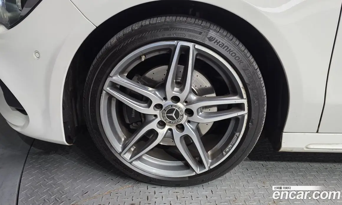 Mercedes-Benz CLA-Class 2018 2.0 автомат (гидро), фото 5 Mercedes-Benz CLA-Class 2018 2.0 автомат (гидро), фото 5