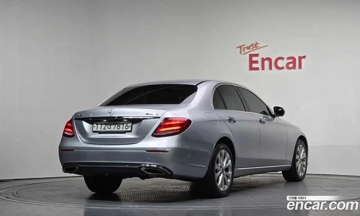 Mercedes-Benz E-Class 2017 2.0 автомат (гидро), фото 2 Mercedes-Benz E-Class 2017 2.0 автомат (гидро), фото 2