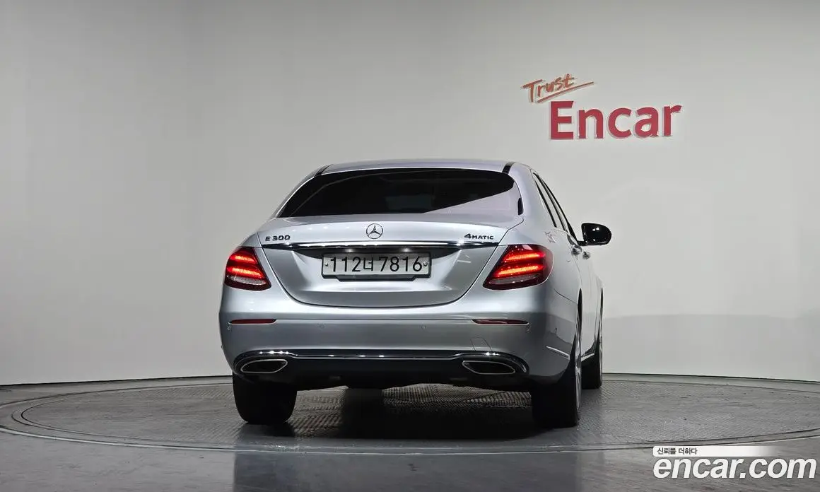 Mercedes-Benz E-Class 2017 2.0 автомат (гидро), фото 4 Mercedes-Benz E-Class 2017 2.0 автомат (гидро), фото 4