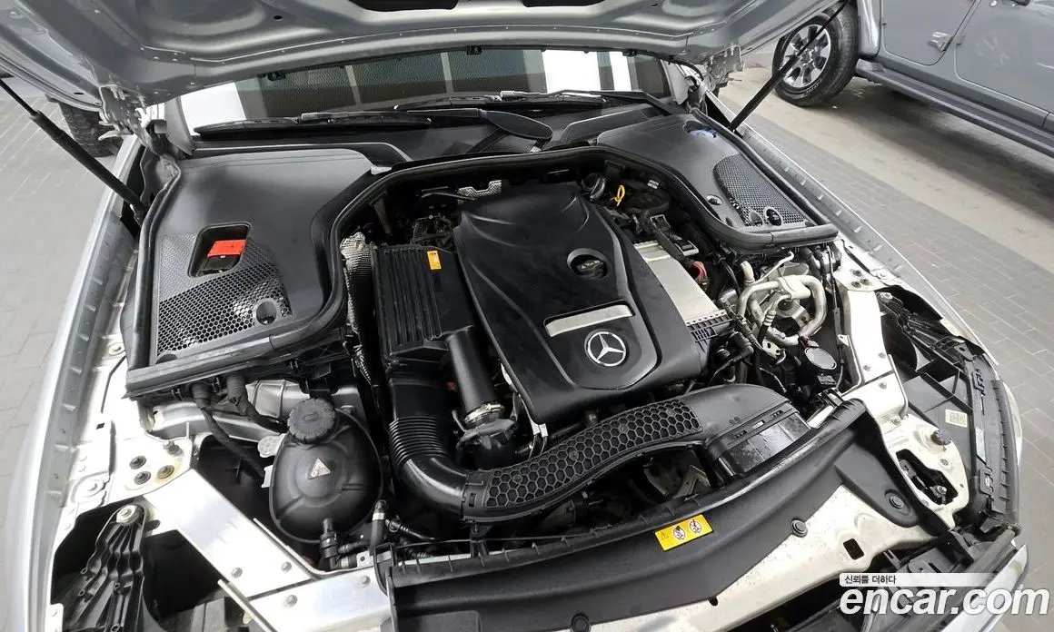 Mercedes-Benz E-Class 2017 2.0 автомат (гидро), фото 6 Mercedes-Benz E-Class 2017 2.0 автомат (гидро), фото 6