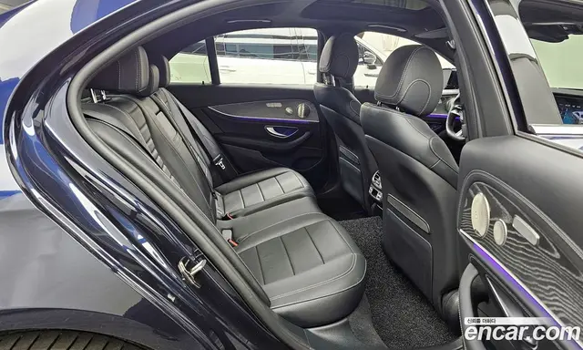 Mercedes-Benz E-Class 2022 2.0 автомат (гидро), миниатюра 11
