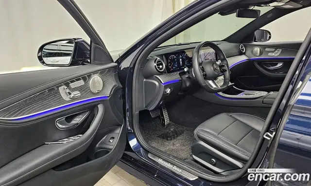 Mercedes-Benz E-Class 2022 2.0 автомат (гидро), миниатюра 9
