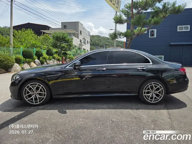 Mercedes-Benz E-Class 2022 1.9 автомат (гидро), миниатюра 5