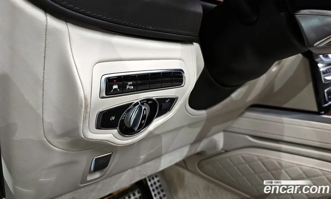 Mercedes-Benz G-Class 2023 4.0 автомат (гидро), фото 17
