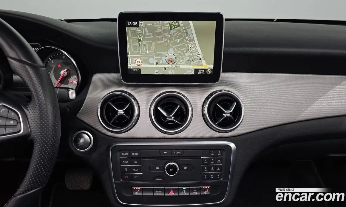 Mercedes-Benz GLA-Class 2016 2.1 автомат (гидро), фото 13 Mercedes-Benz GLA-Class 2016 2.1 автомат (гидро), фото 13