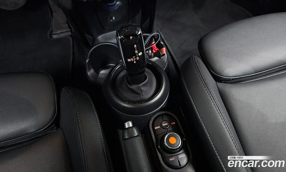 Mini Cooper 2022 1.5 автомат (гидро), фото 9