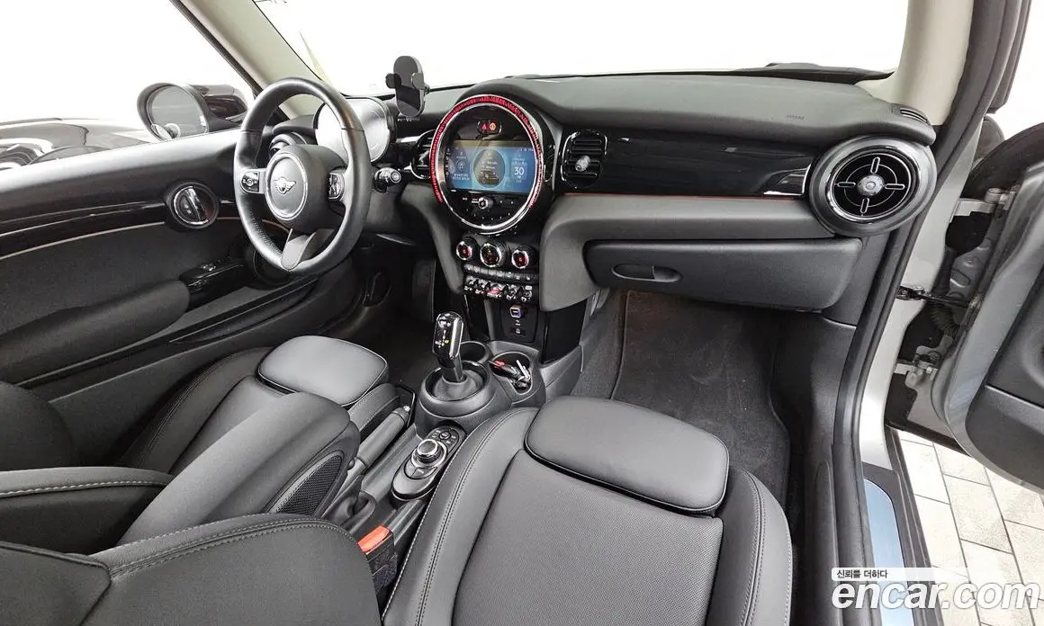 Mini Cooper 2024 1.5 автомат (гидро), фото 7 Mini Cooper 2024 1.5 автомат (гидро), фото 7