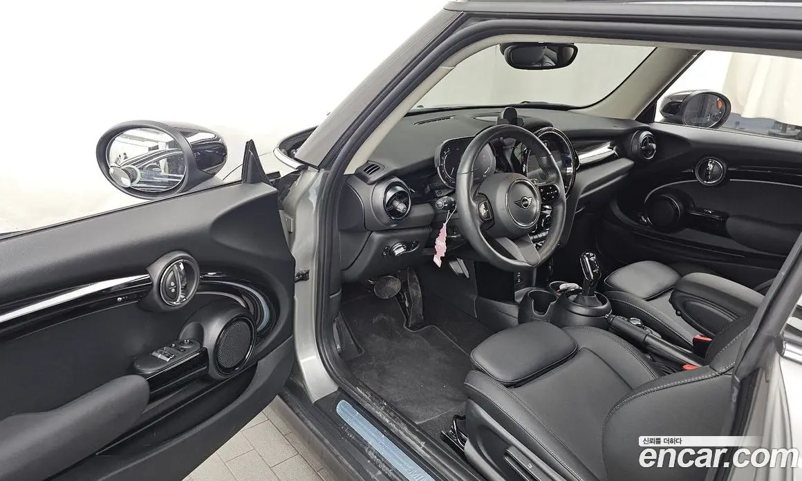 Mini Cooper 2024 1.5 автомат (гидро), фото 10 Mini Cooper 2024 1.5 автомат (гидро), фото 10
