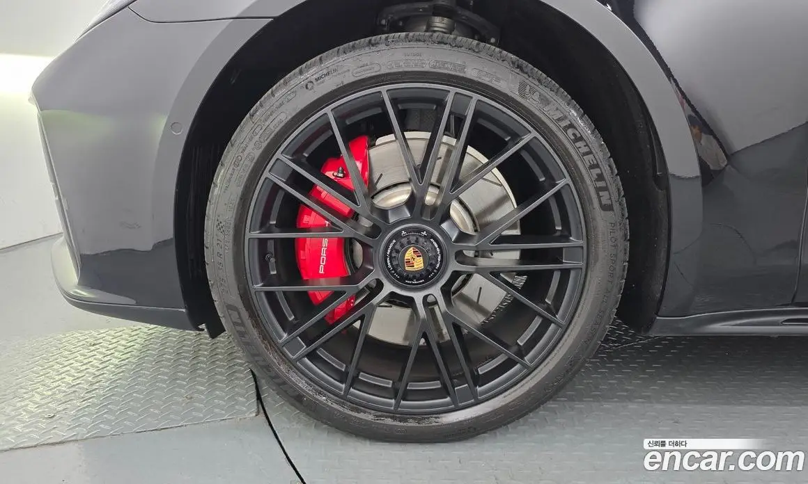Porsche Panamera 2025 4.0 автомат (гидро), фото 5
