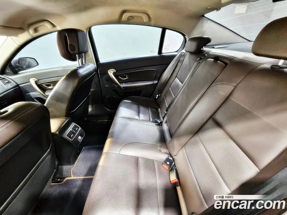 Renault (Samsung) SM5 2015 2.0 автомат (гидро), фото 9 Renault (Samsung) SM5 2015 2.0 автомат (гидро), фото 9